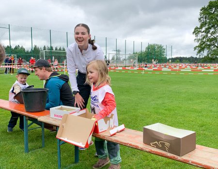 Über 100 begeisterte Kinder beim Familientag der Skizunft Brend