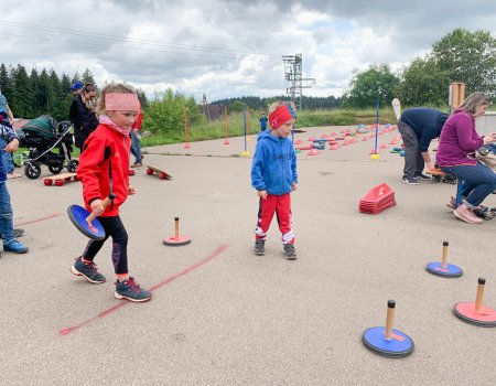 Über 100 begeisterte Kinder beim Familientag der Skizunft Brend